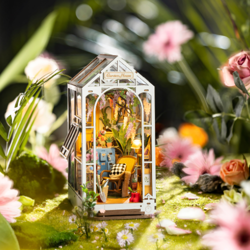 Garden House- Book Nook