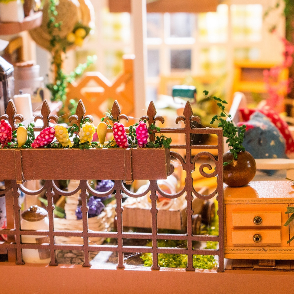 Miller's Flower House- 3D Puzzle