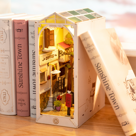 Sunshine Town- Book Nook