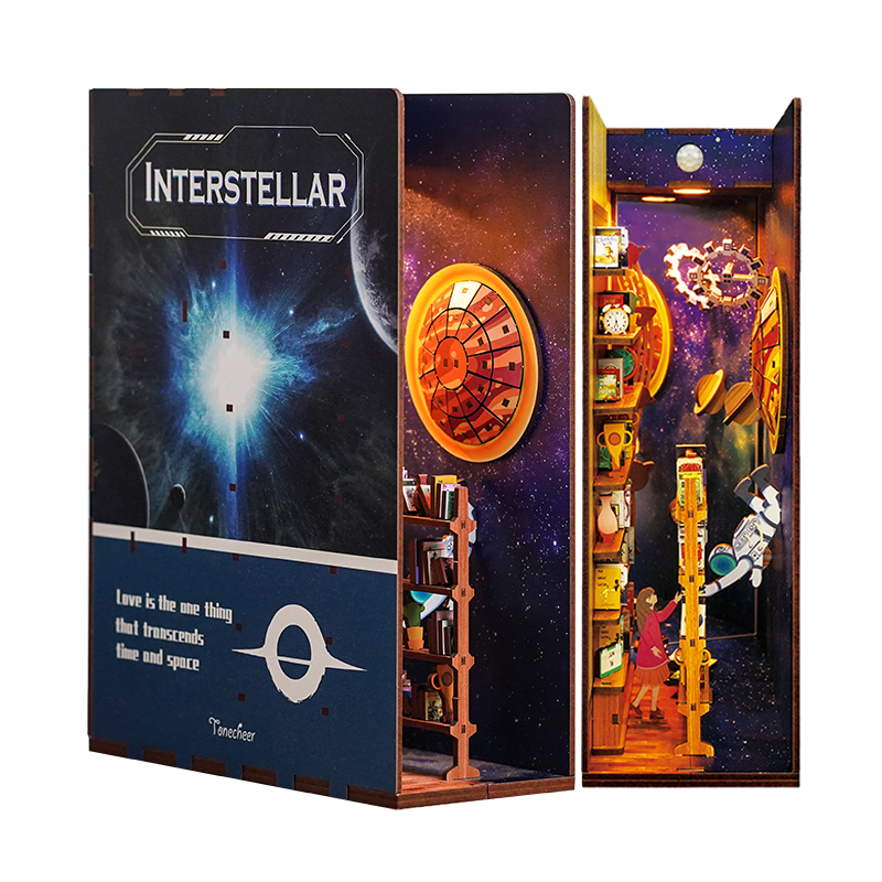Interstellar- Book Nook