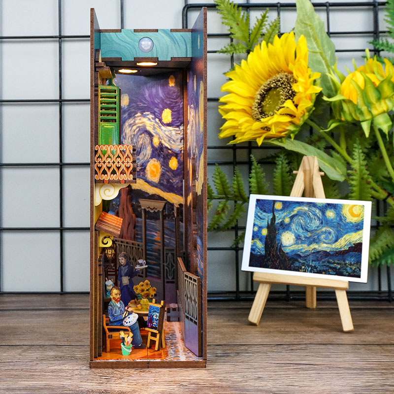 Vincent's World- Tonecheer Book Nook