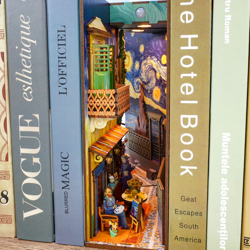 Vincent's World- Tonecheer Book Nook