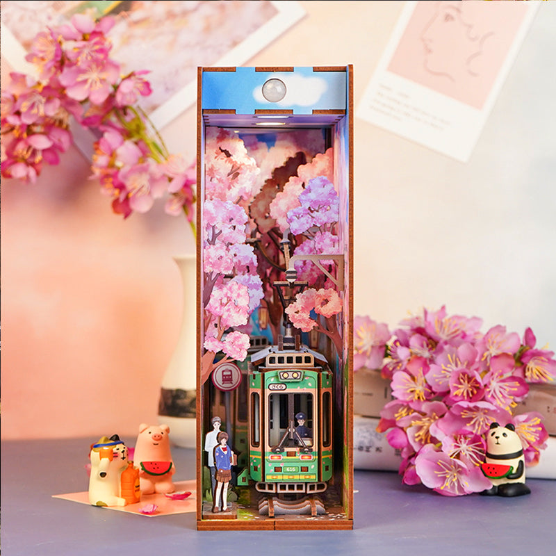 Sakura's Travel- Book Nook