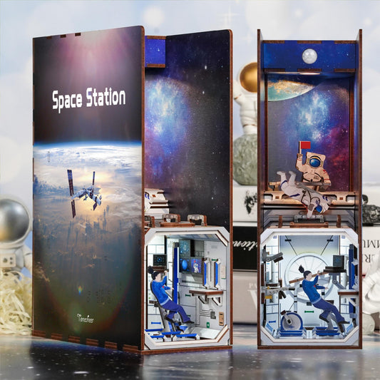 Space Station- Book Nook