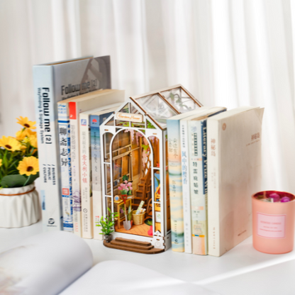 Garden House- Book Nook